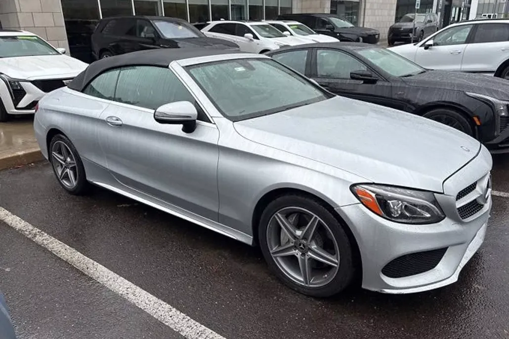 2017 Mercedes Benz C 300 photo 1