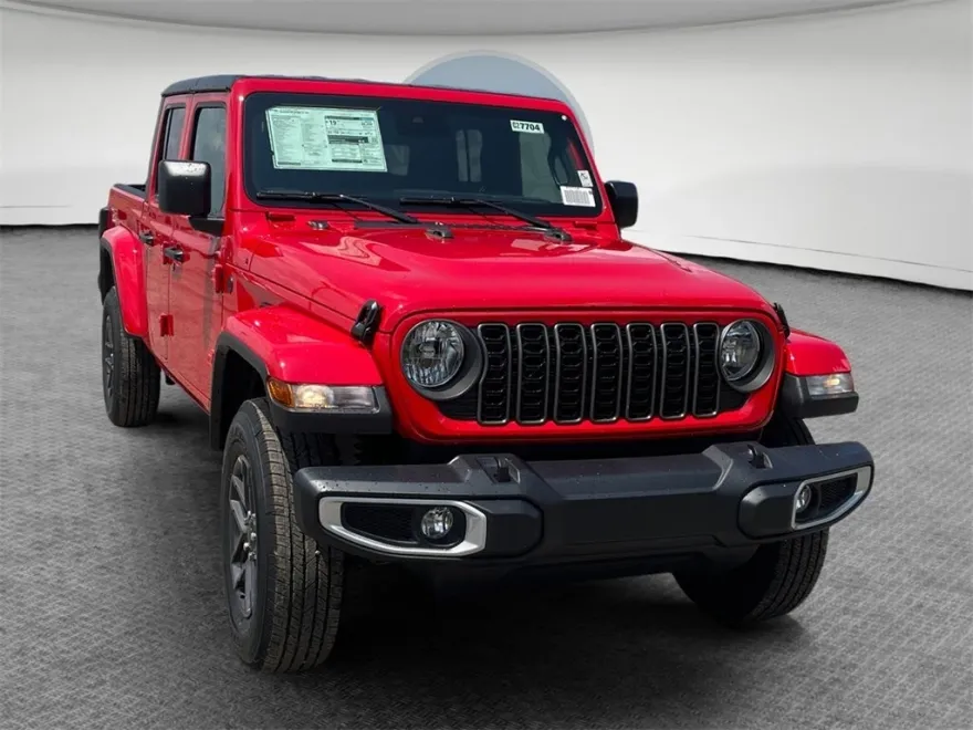 2025 Jeep Gladiator Sport S photo 1