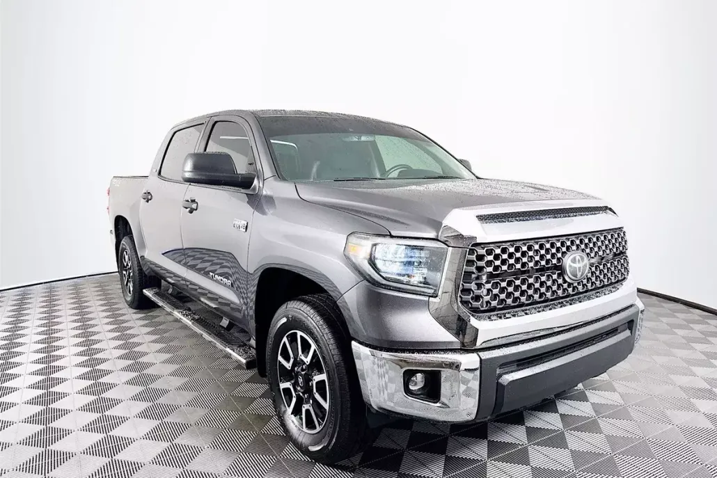 2020 Toyota Tundra SR5 CrewMax photo 1