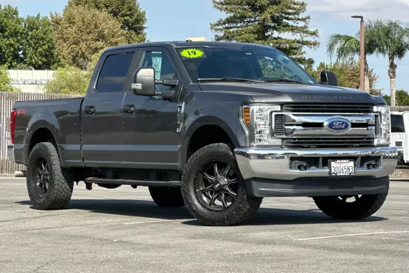 2019 Ford F-250 XL photo 1