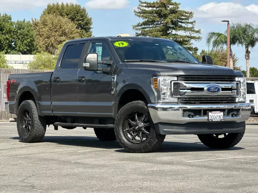 2019 Ford F-250 XL photo 1