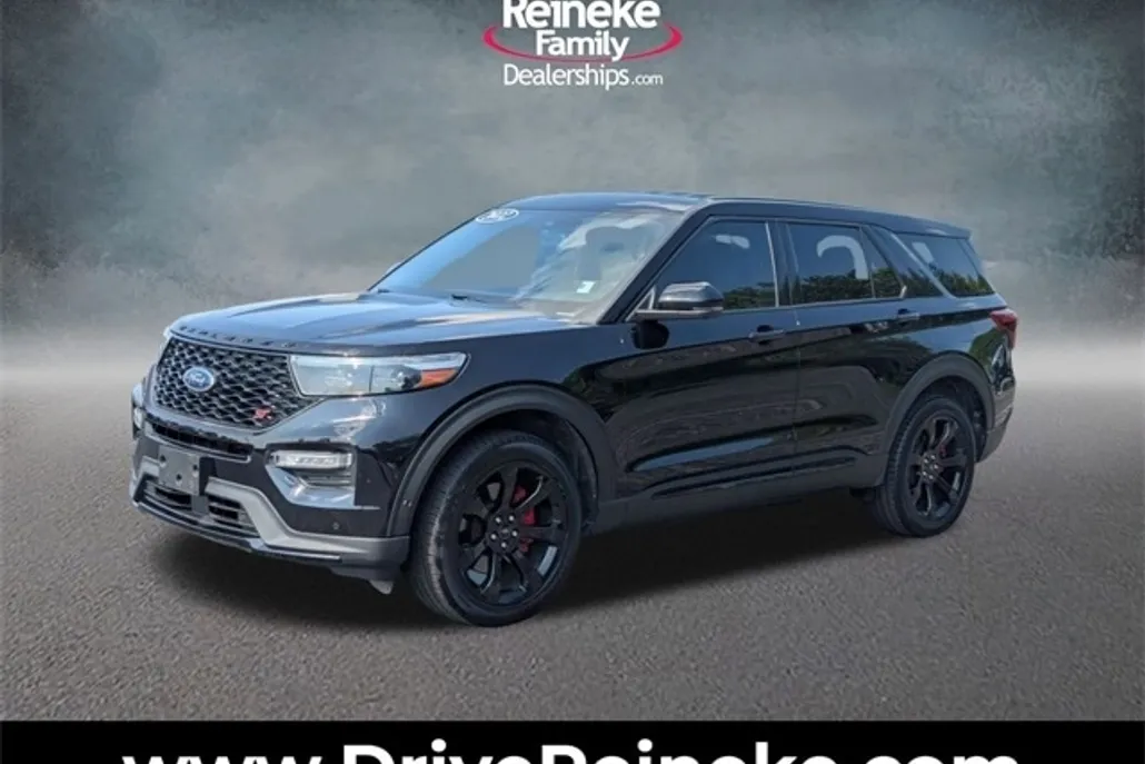 2022 Ford Explorer ST photo 1