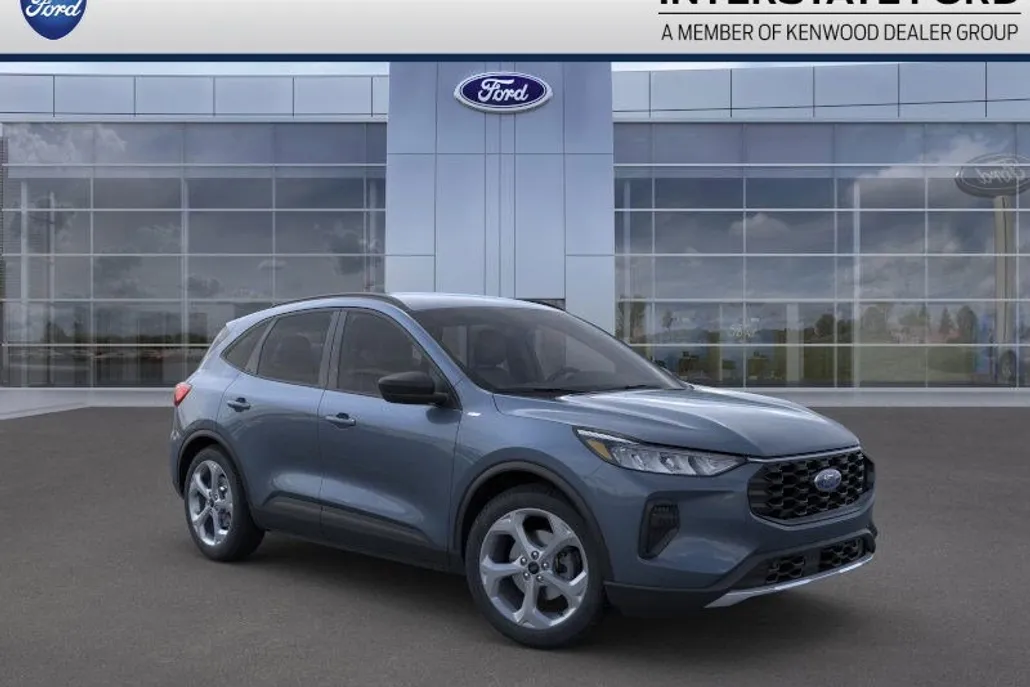 2025 Ford Escape ST-Line photo 1