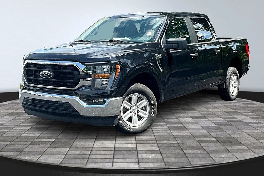2023 Ford F-150 XLT photo 1