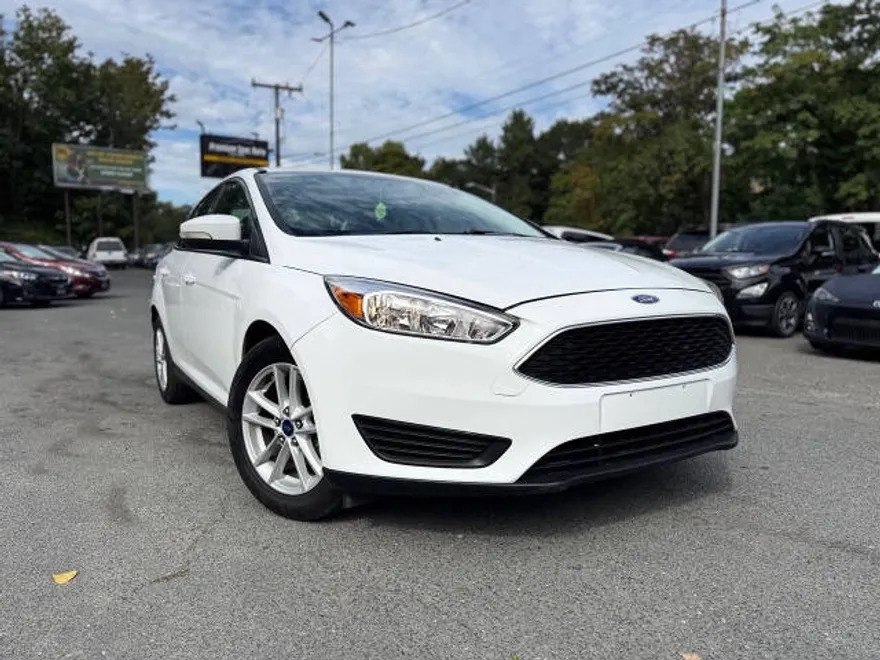 2016 Ford Focus Sedan photo 1