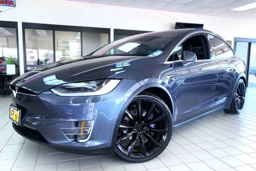 2019 Tesla Model X Long Range photo 1