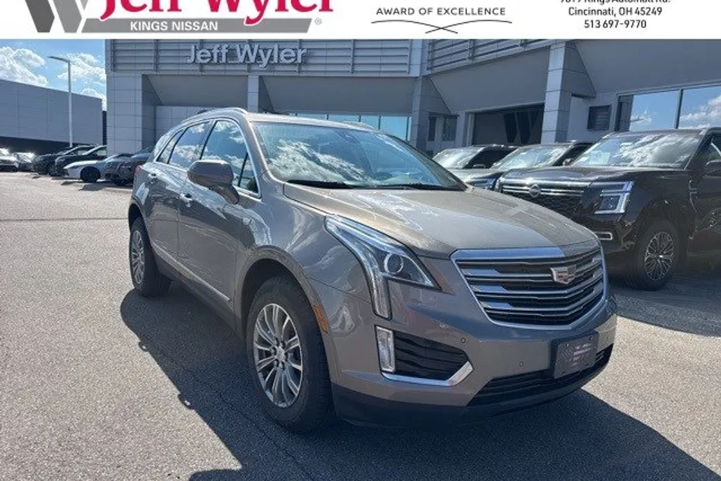 2017 Cadillac XT5 Luxury photo 1