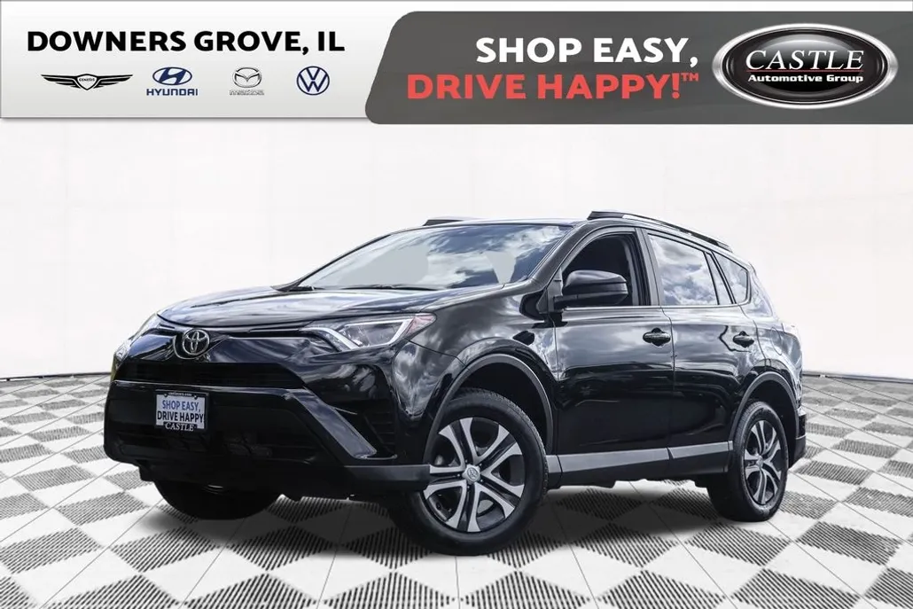 2016 Toyota RAV4 LE photo 1