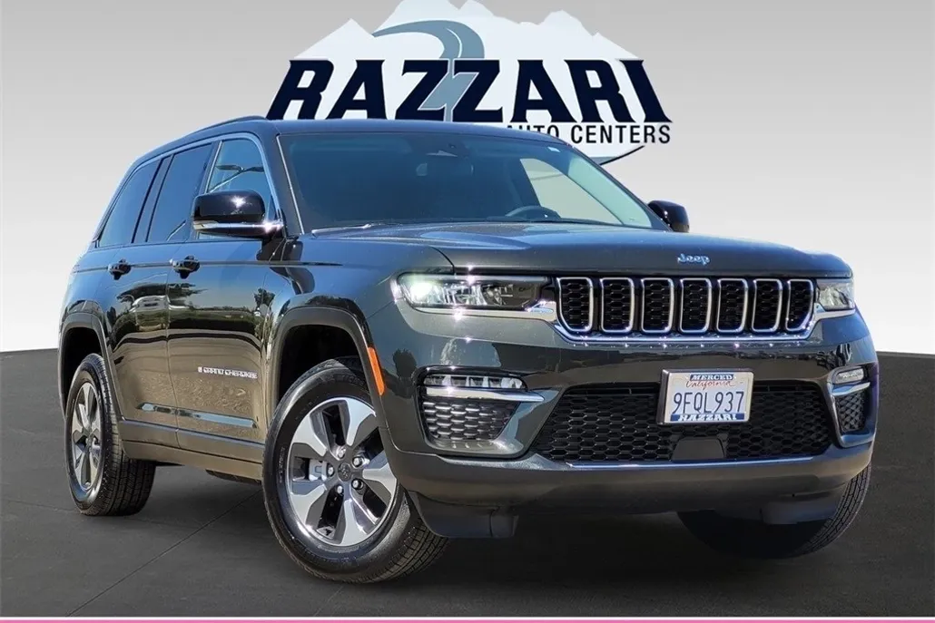 2023 Jeep Cherokee 4xe Base photo 1