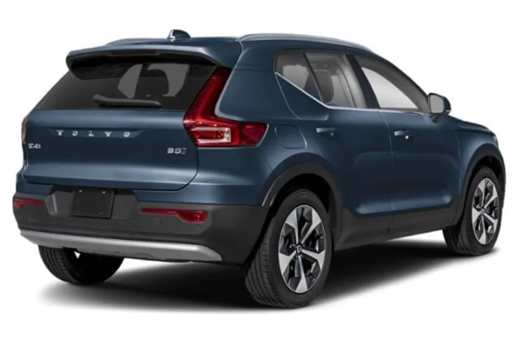 2026 Volvo XC40 photo 1