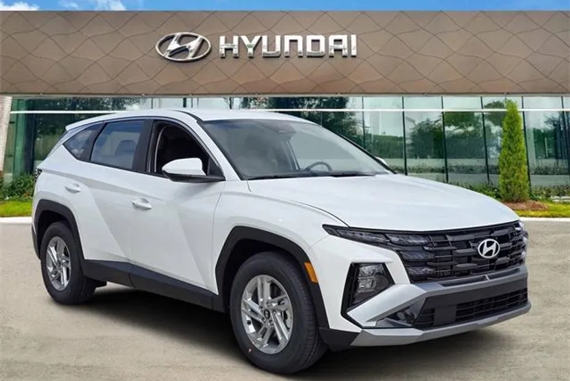 2026 Hyundai Tucson SE photo 1
