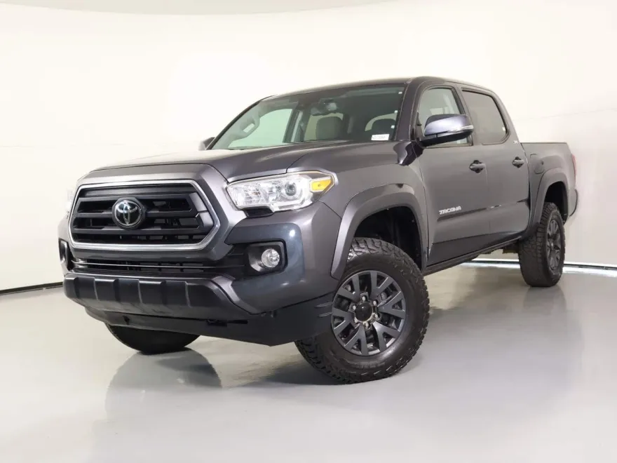 2023 Toyota Tacoma SR5 V6 photo 1