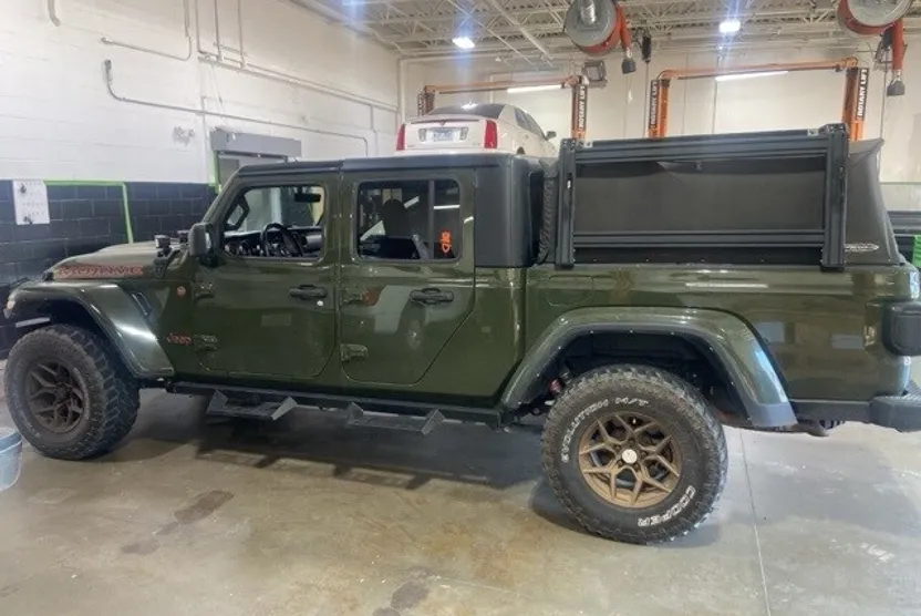 2022 Jeep Gladiator Mojave photo 1