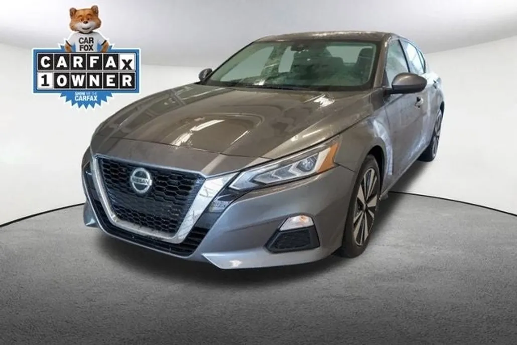 2022 Nissan Altima 2.5 SV photo 1