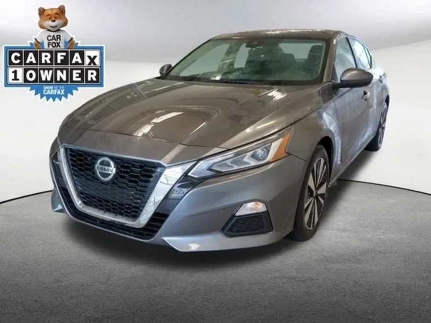 2022 Nissan Altima 2.5 SV photo 1