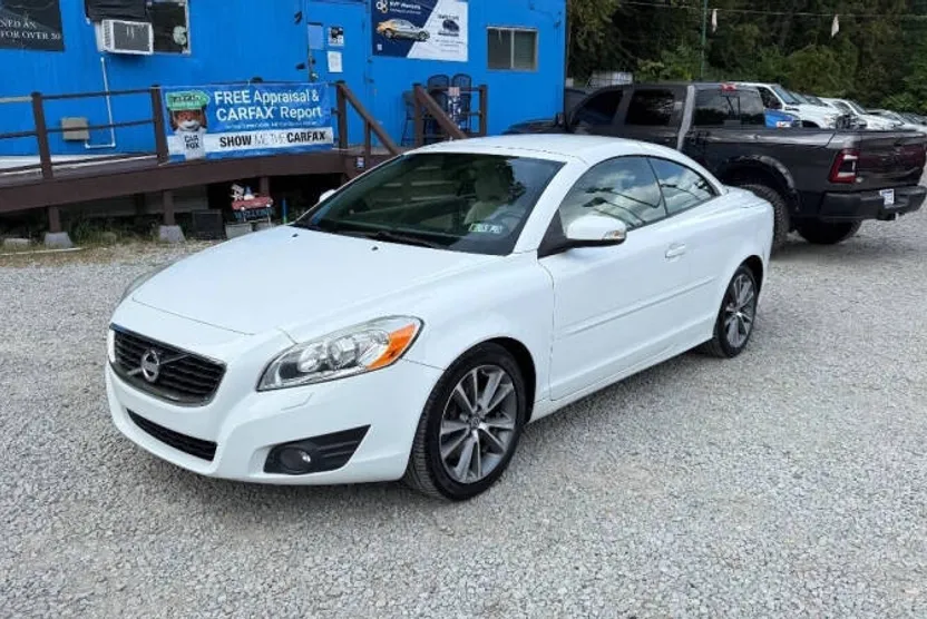 2013 Volvo C70 T5 photo 1