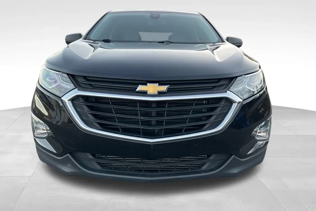 2020 Chevrolet Equinox LS photo 1
