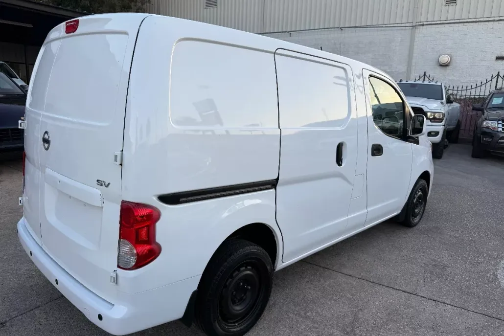 2021 Nissan NV200 SV photo 1