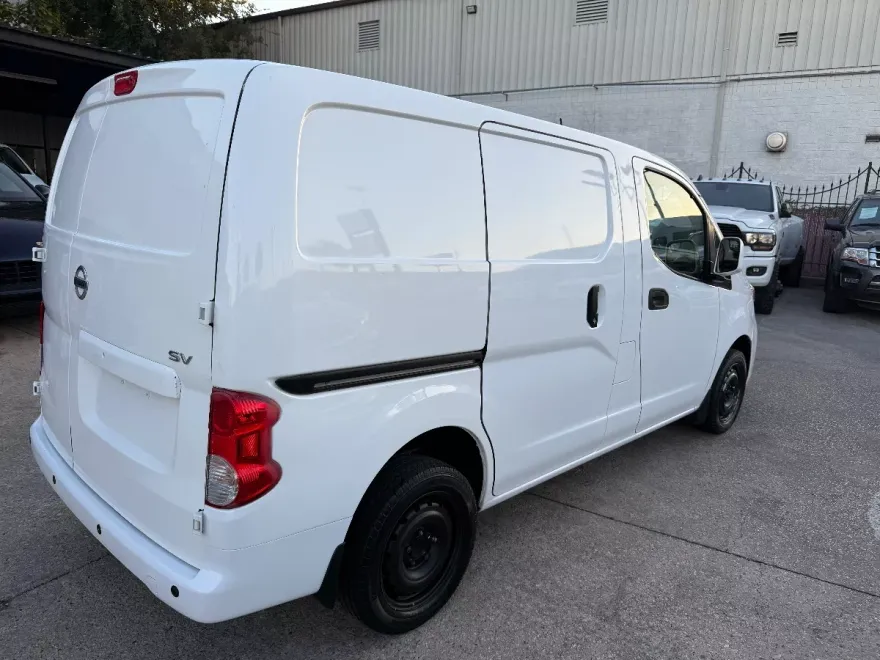 2021 Nissan NV200 SV photo 1