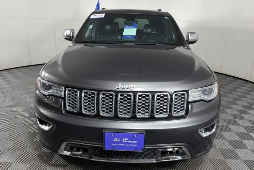 2017 Jeep Grand Cherokee Overland photo 1