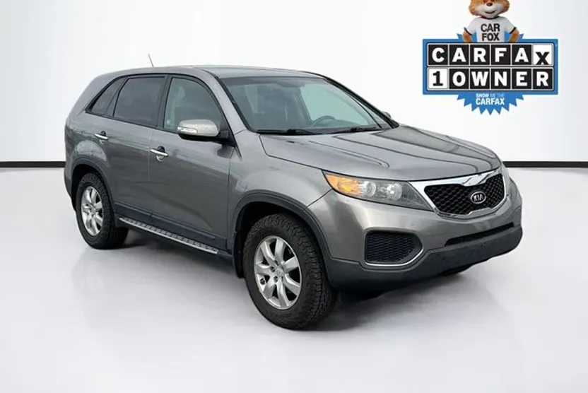 2011 Kia Sorento LX photo 1