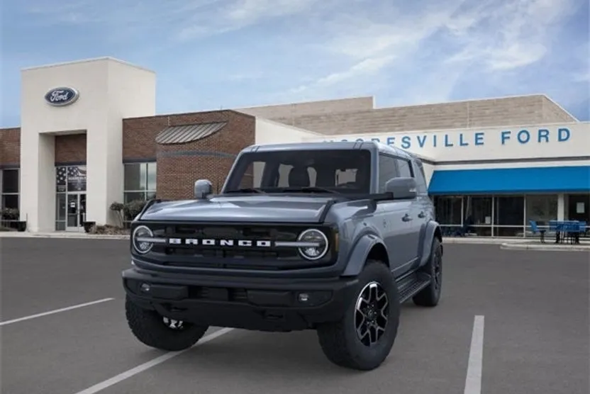 2025 Ford Bronco Outer Banks photo 1