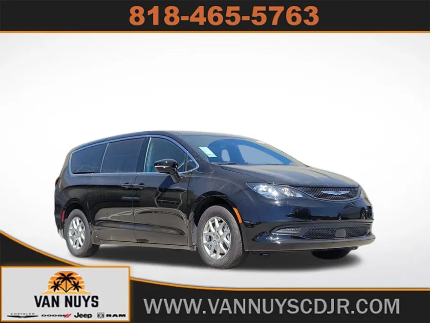 2025 Chrysler Voyager LX photo 1