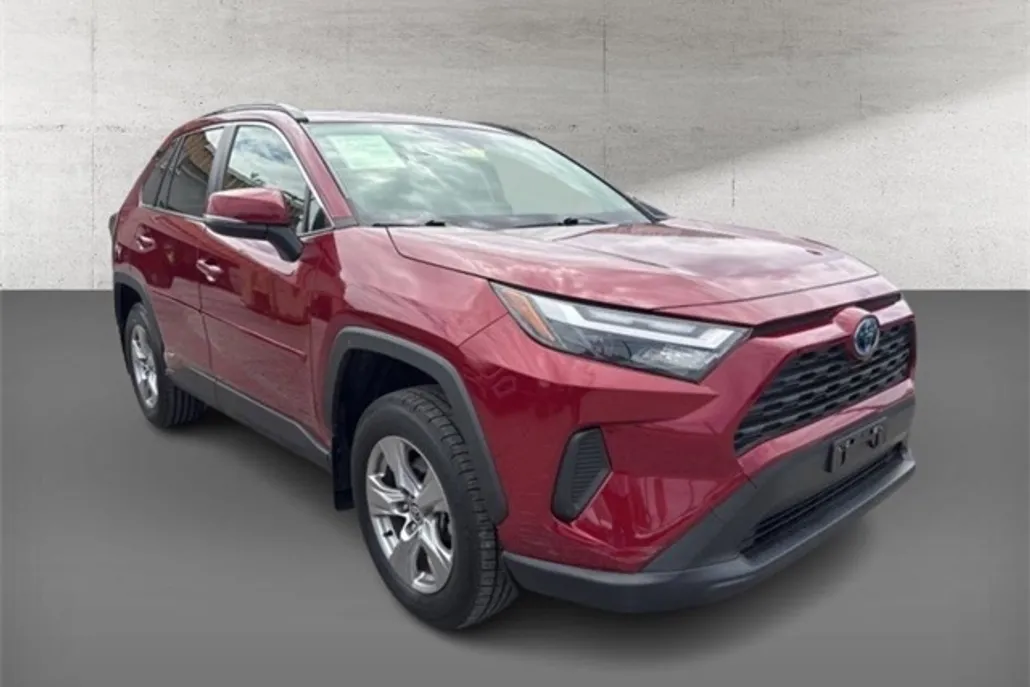 2022 Toyota RAV4 Hybrid XLE photo 1