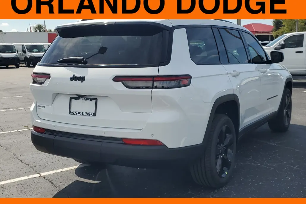 2025 Jeep Grand Cherokee Altitude X photo 1