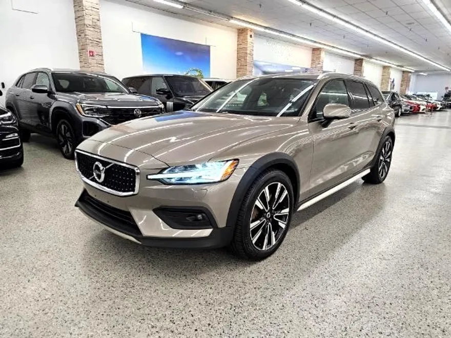 2020 Volvo V60 Cross Country T5 AWD photo 1