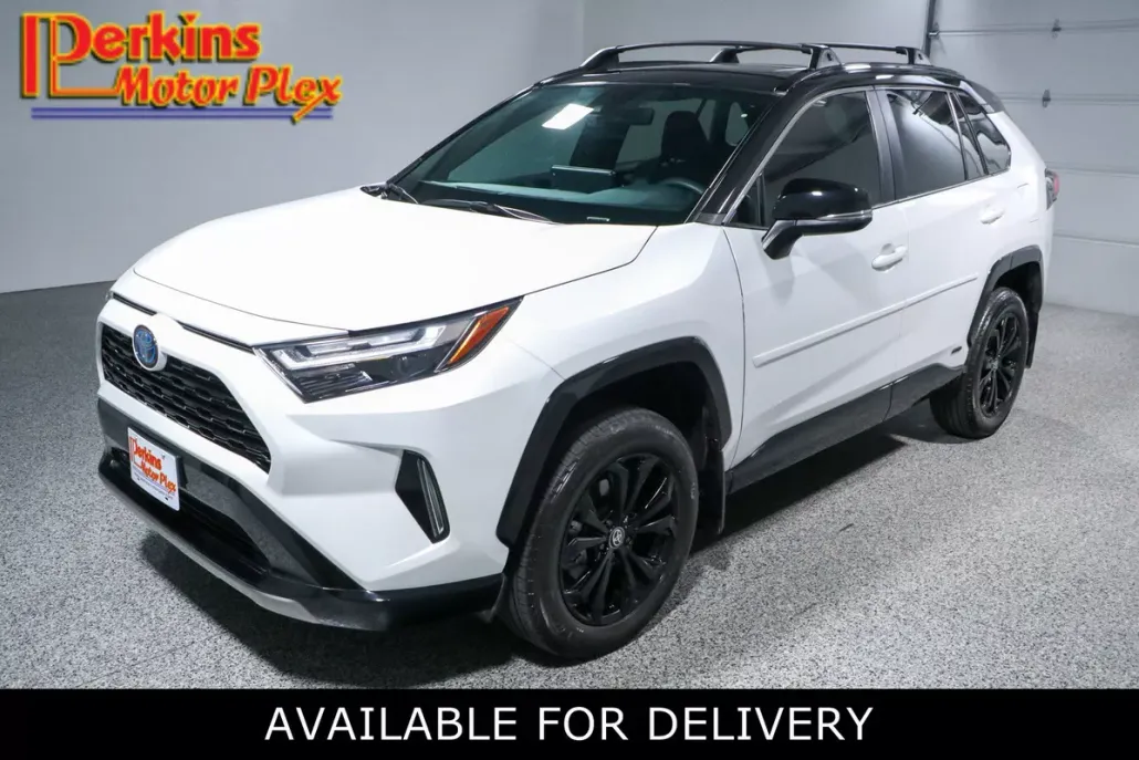 2024 Toyota RAV4 XSE photo 1