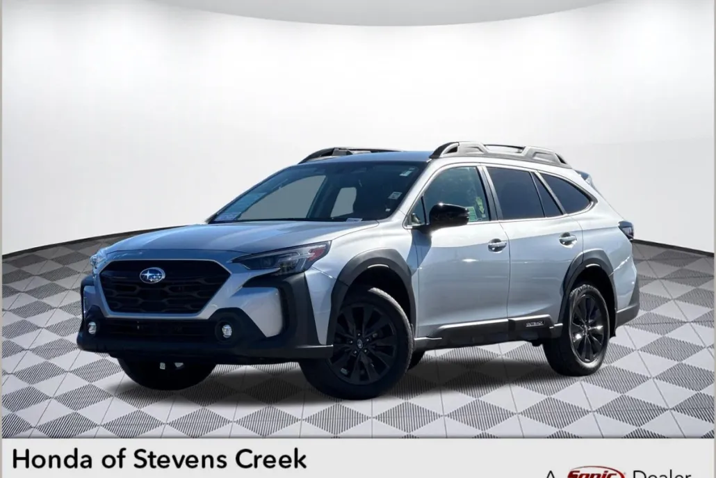 2023 Subaru Outback Onyx Edition photo 1