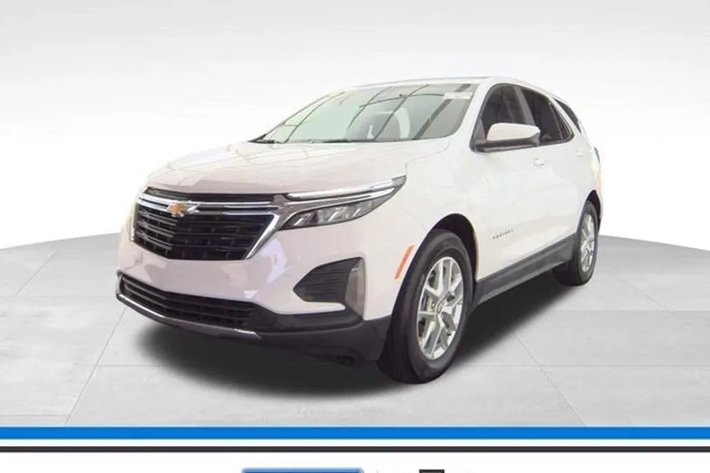 2023 Chevrolet Equinox LT photo 1