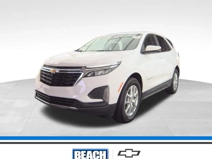 2023 Chevrolet Equinox LT photo 1
