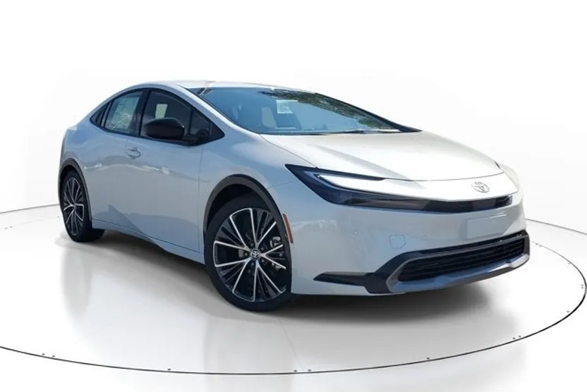 2026 Toyota Prius photo 1