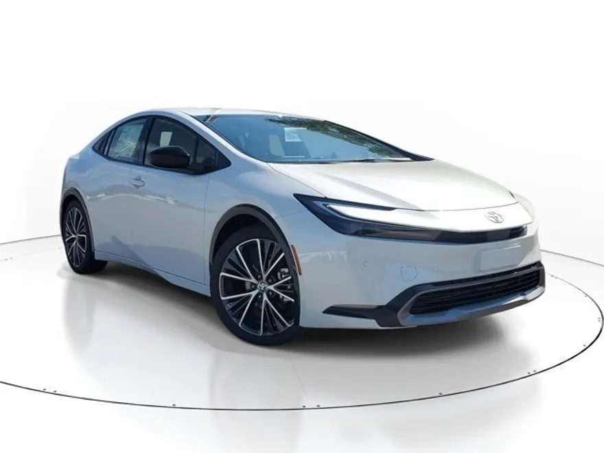 2026 Toyota Prius photo 1