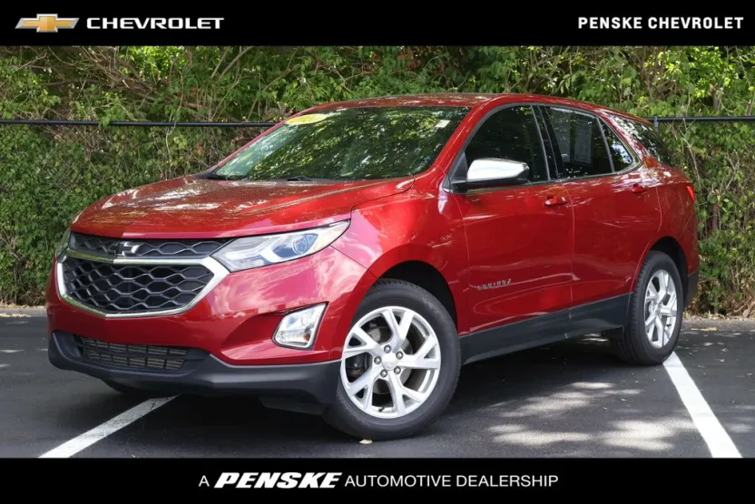 2020 Chevrolet Equinox LT photo 1