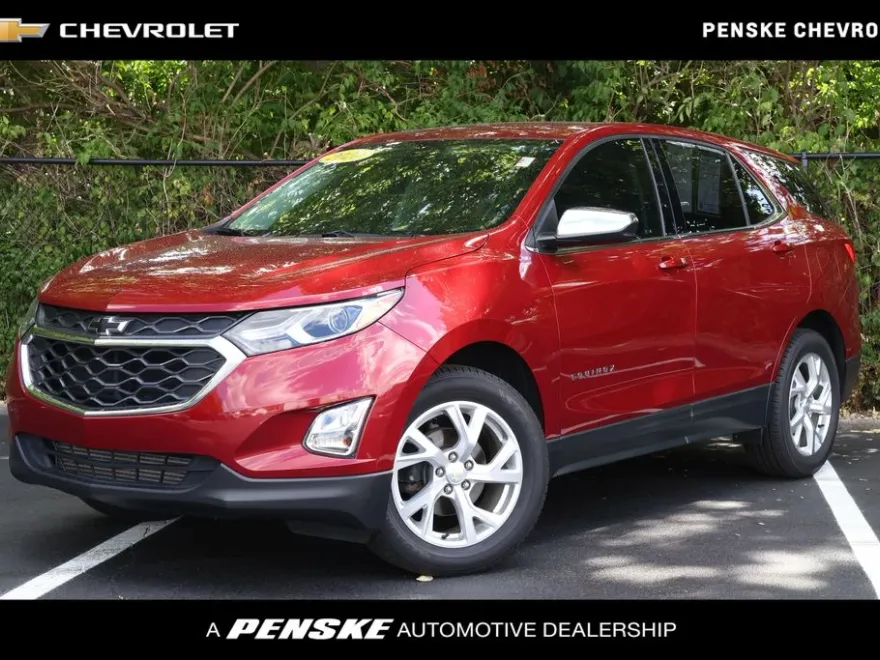 2020 Chevrolet Equinox LT photo 1