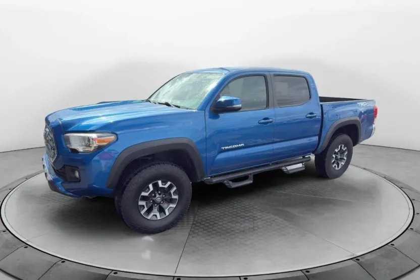2017 Toyota Tacoma TRD Double Cab photo 1