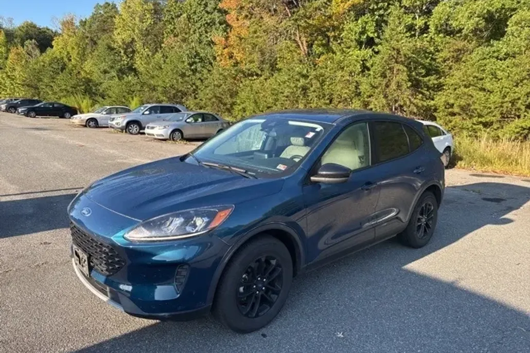 2020 Ford Escape SE Sport Hybrid photo 1