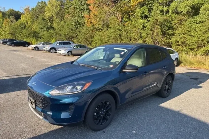 2020 Ford Escape SE Sport Hybrid photo 1