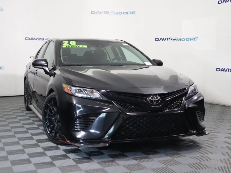 2020 Toyota Camry XSE V6 photo 1