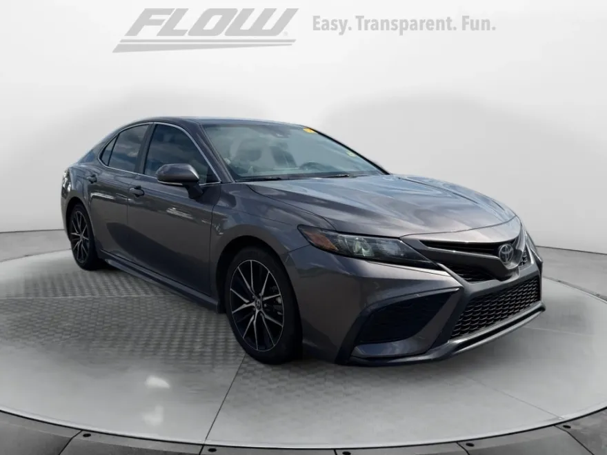 2023 Toyota Camry SE photo 1