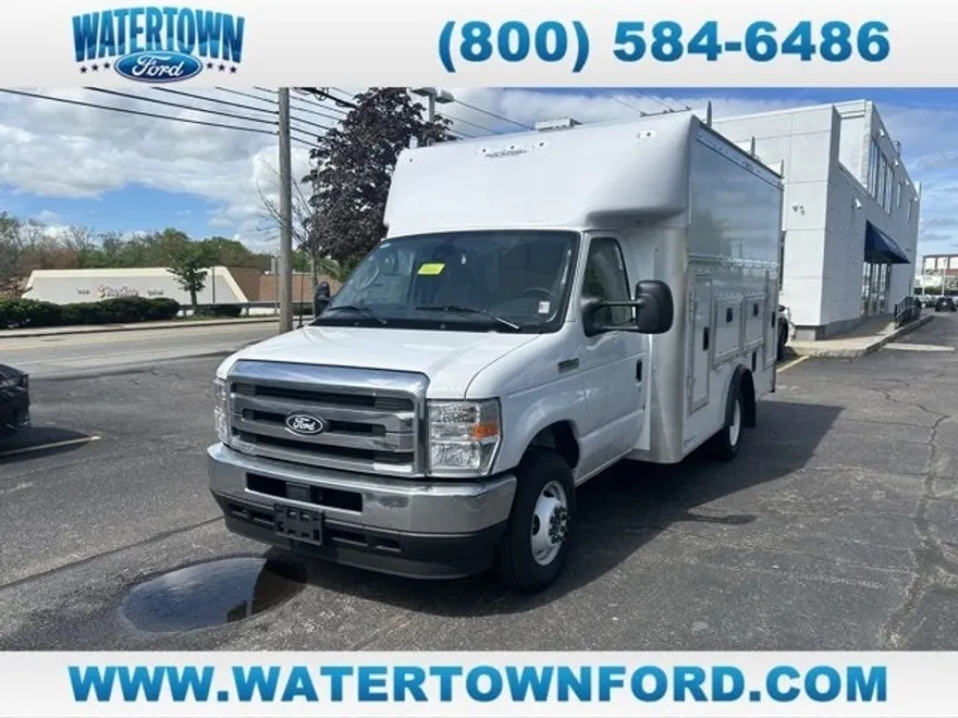 2026 Ford E-350 Base photo 1