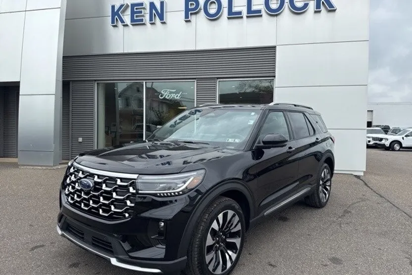 2025 Ford Explorer Platinum photo 1