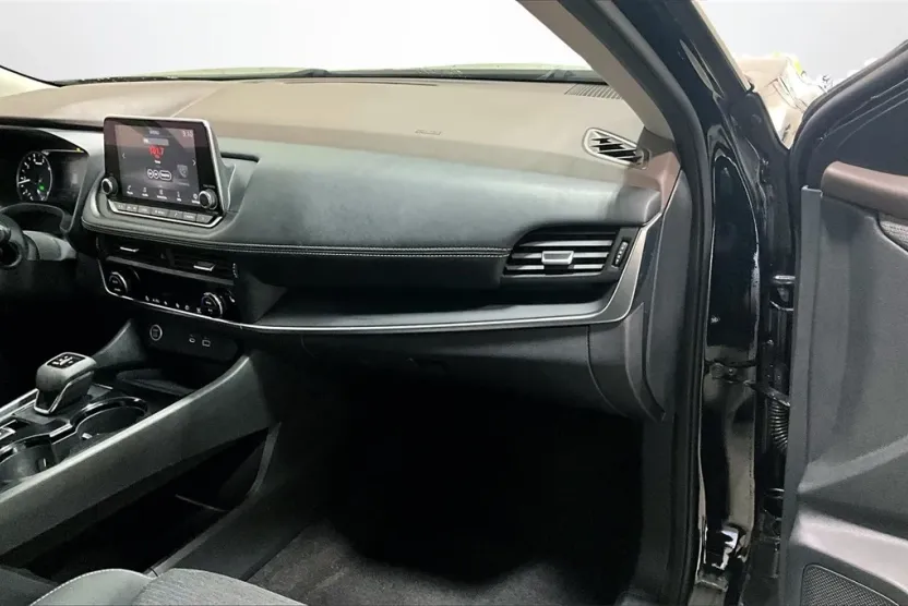 2022 Nissan Rogue S photo 1