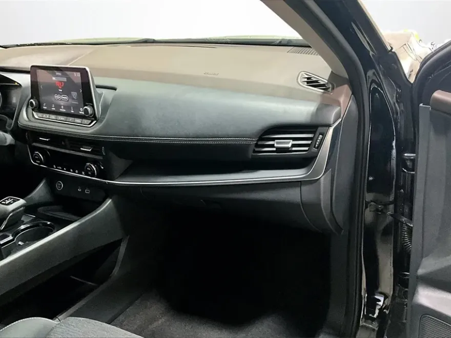 2022 Nissan Rogue S photo 1