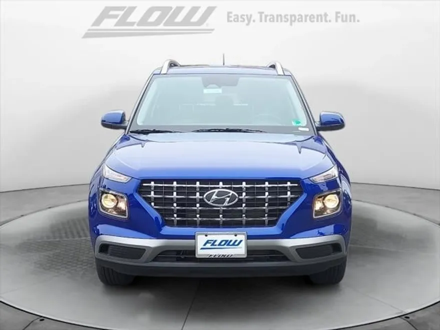 2025 Hyundai Venue SEL photo 1
