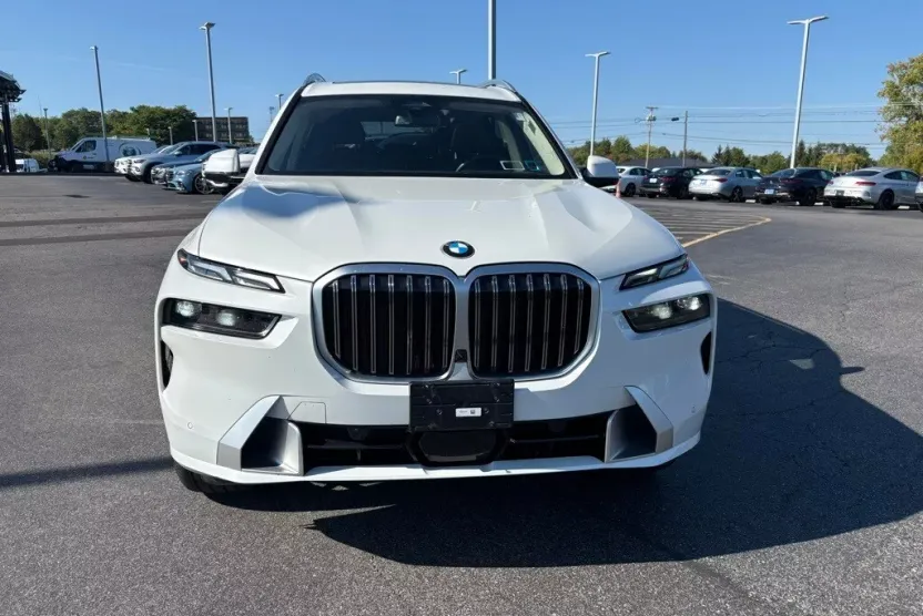 2025 Bmw X7 xDrive40i photo 1