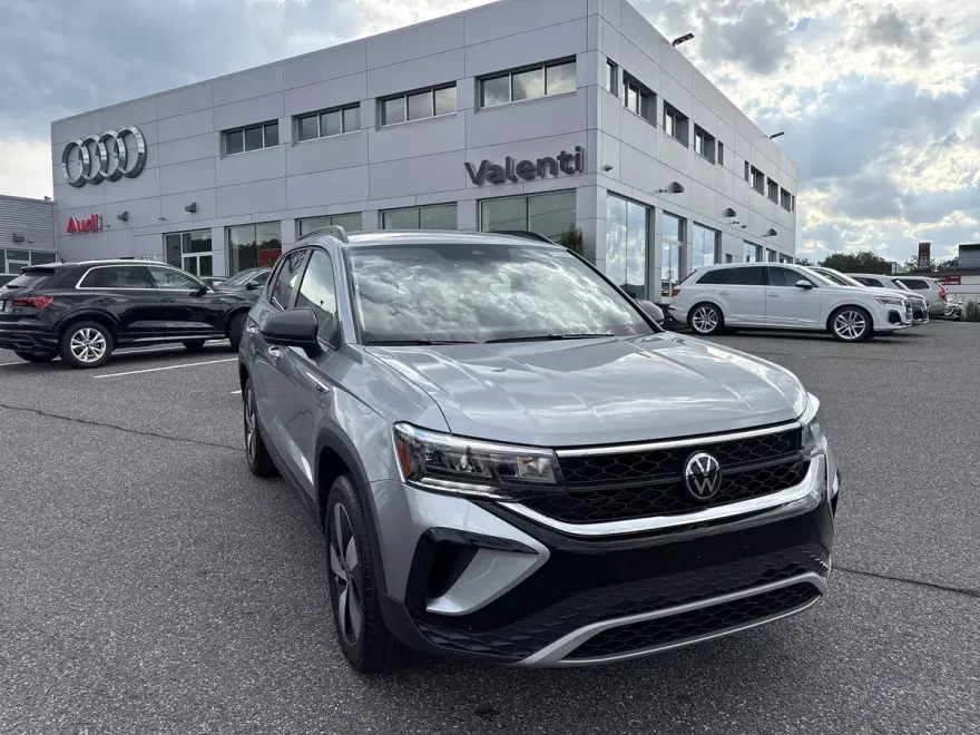 2024 Volkswagen Taos S photo 1